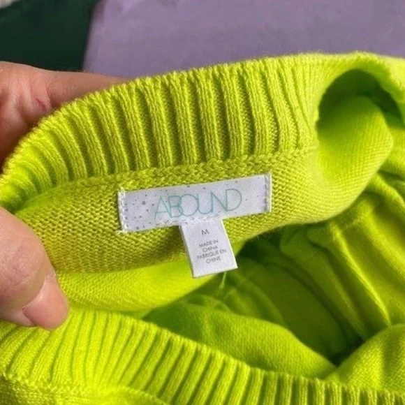 Abound V-Neck Knit Drop Shoulder Neon Elastic Waistband Hem Sweater NWT - Picture 5 of 7